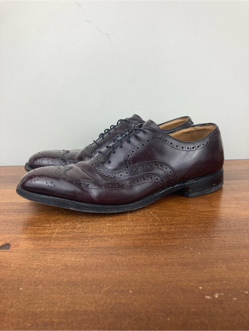 Johnston & Murphy Burgundy Wingtip Dress Shoes Men’s 10.5D Vintage Made in USA.